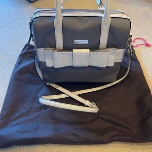 EEUC kate spade top handle/shoulder crossbody purse.